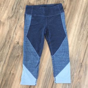 Gap Fit Navy Blue Heather Athletic Capris Leggings